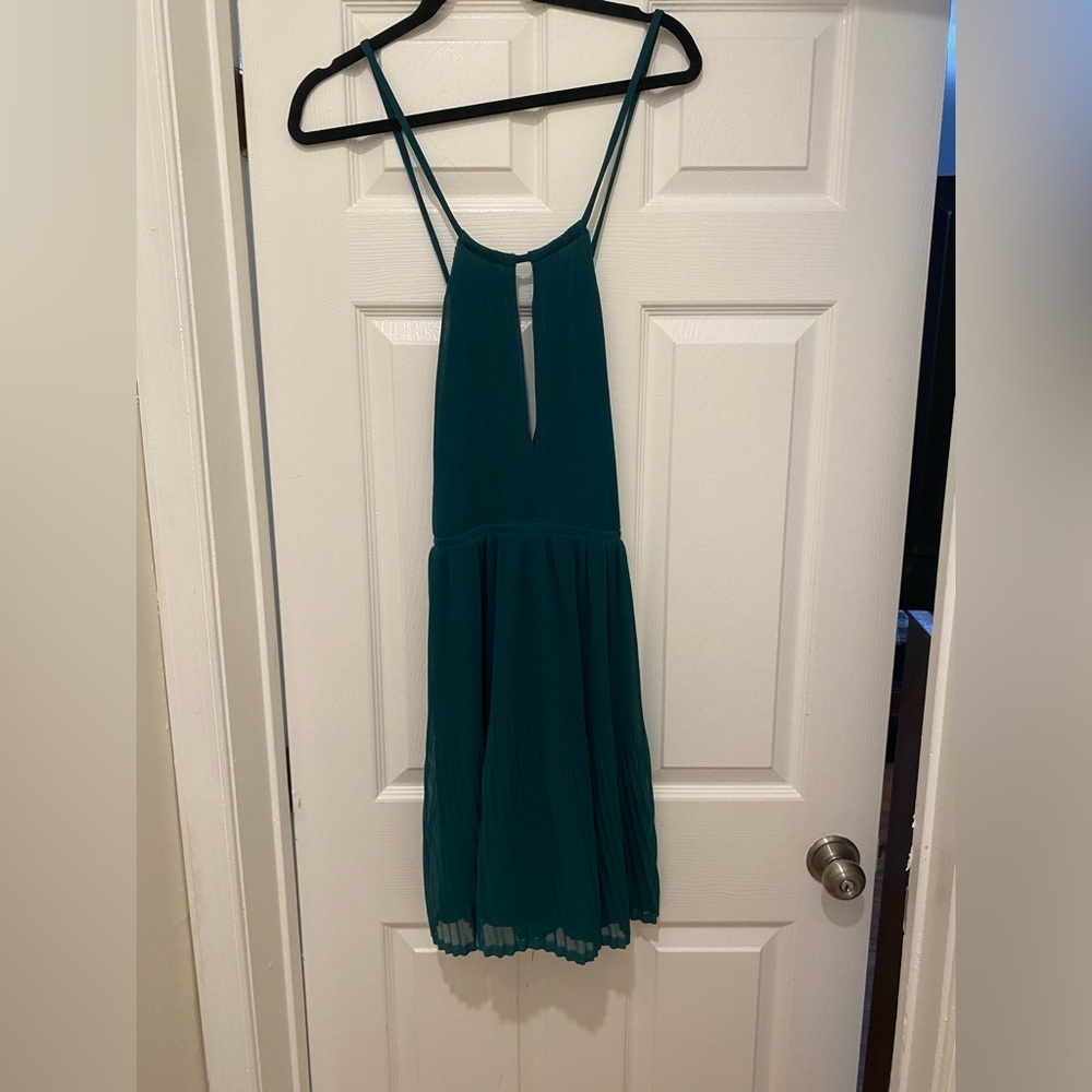 H&M Emerald Green Chiffon Pleated Halter Mini Dress - Picture 4 of 7